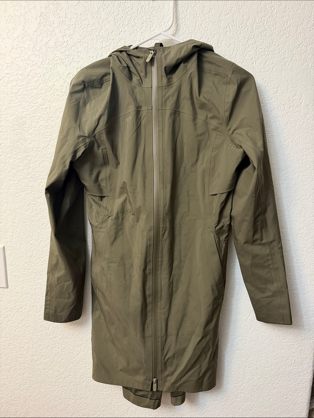 lululemon athletica Olive Hooded Raincoat